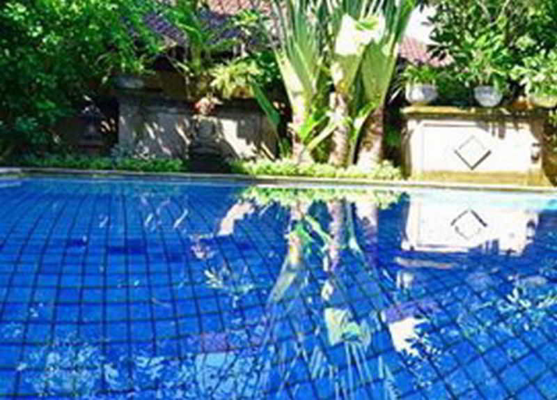 Flamboyan Hotel Кута Екстериор снимка