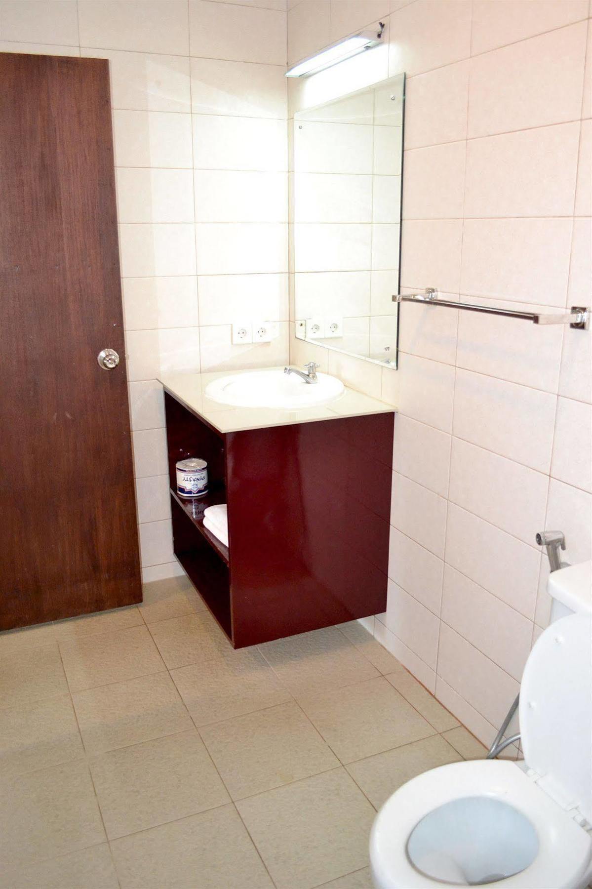 Flamboyan Hotel Кута Екстериор снимка